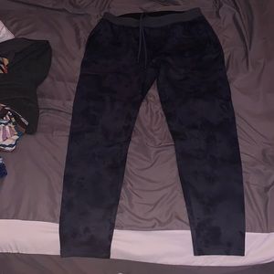 Lululemon Men Textured Tech Pant